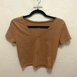Short sleeve brown v-neck crop top